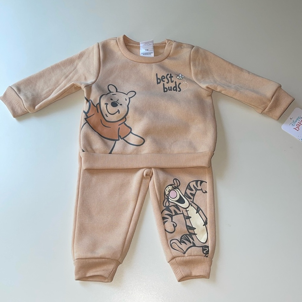 Disney Baby Winnie the Pooh & Tigger Sweatsuit